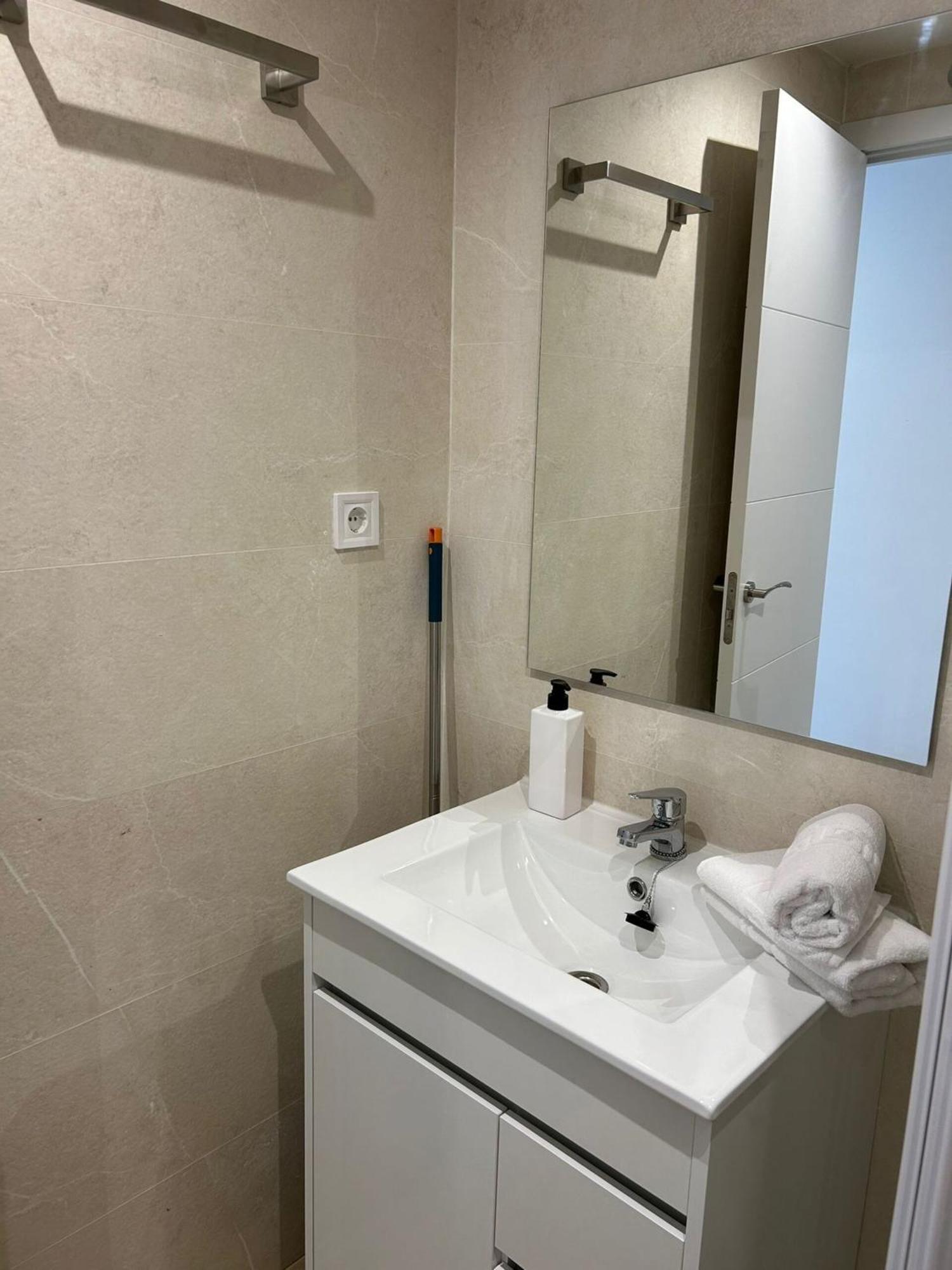 S6 Apartamento Nuevo, Мадрид Екстериор снимка